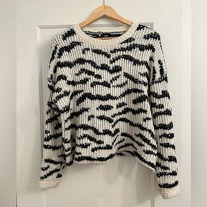 Line zebra print oversized sweater